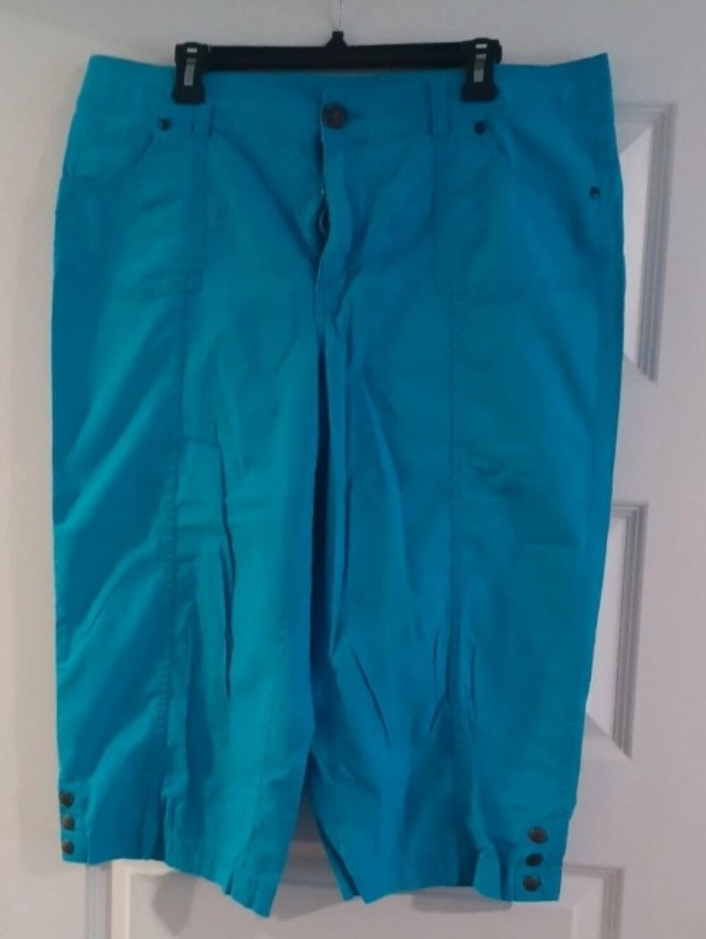 Womens Teal Capri  with Buttoned Hem